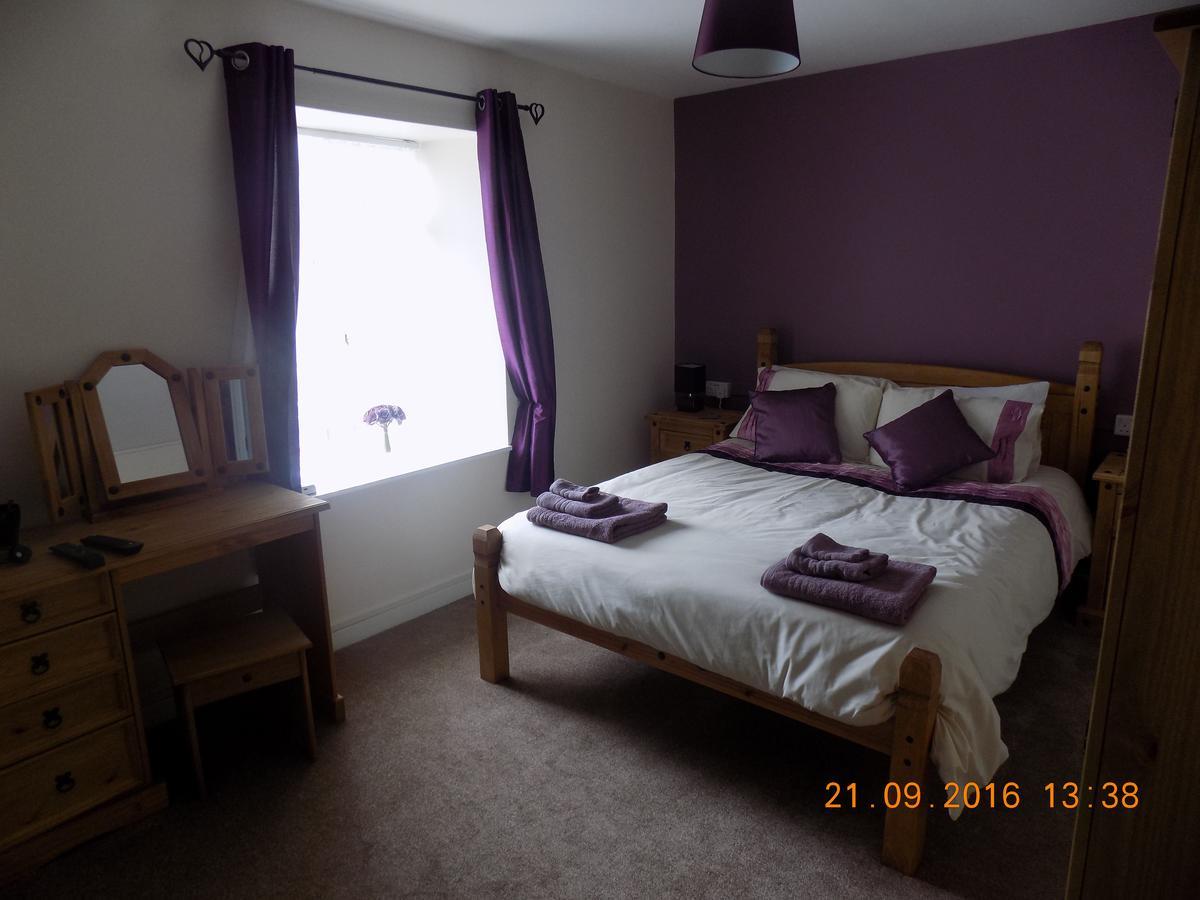 Cu Chulainns Accommodation Westport Exterior photo